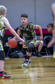 COOLOMG Kids Basketball Leggings with Knee Pads for Youth 3/4 Compression Pants BP001BK_T