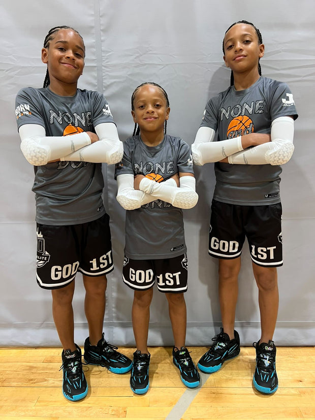 Anti-slip Padded Arm Elbow Sleeve for Basketball Baseball Football Kids Youth Adults SP018